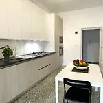 Easystay Apartman *